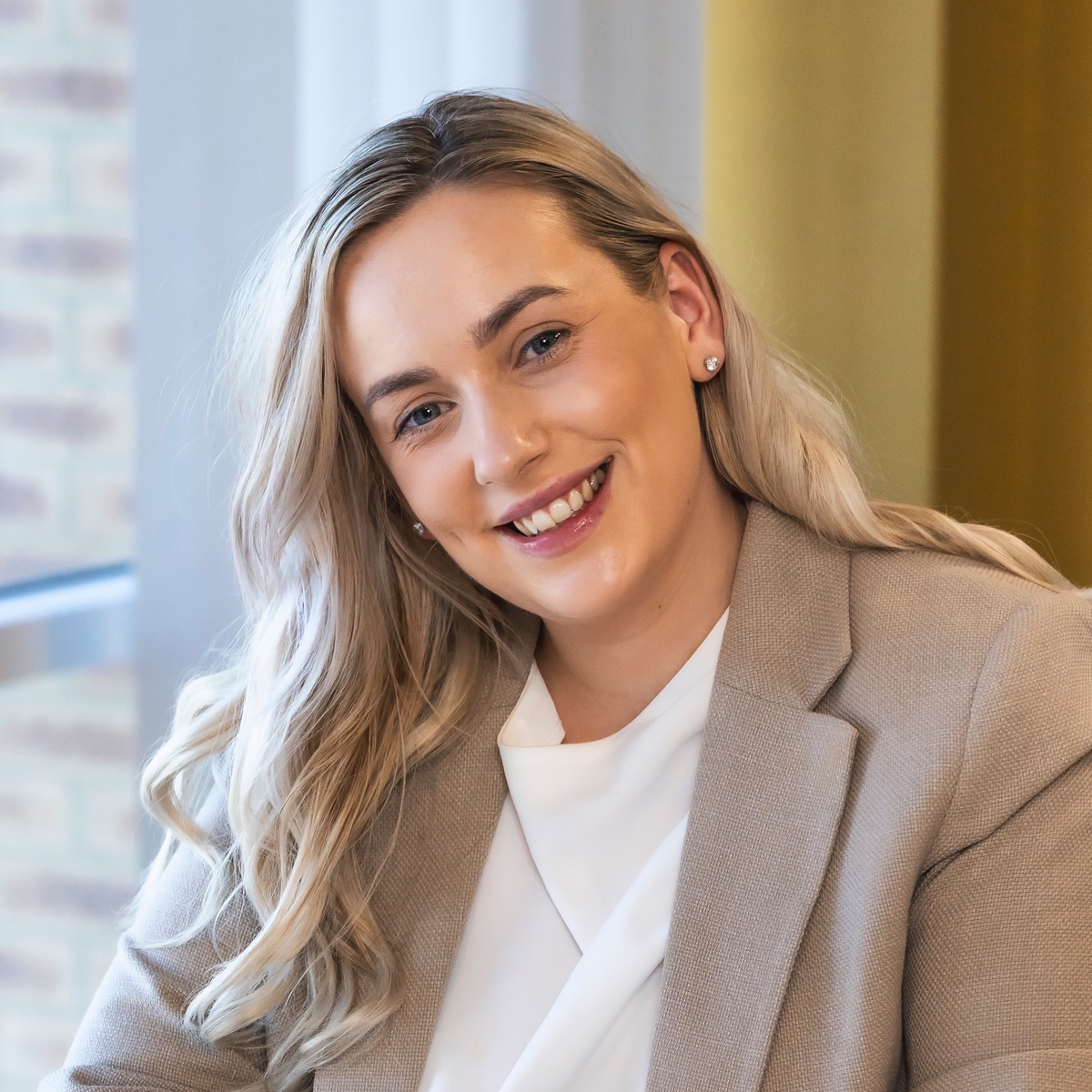Melanie Coxon at desk
